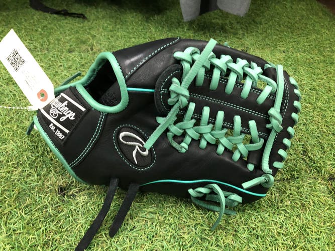 Black Rawlings Gold Glove Elite RH Infield Baseball Glove 11.75" (Used)