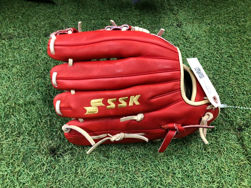 Red SSK Z5 RH Infield Baseball Glove 11.5" (Used)