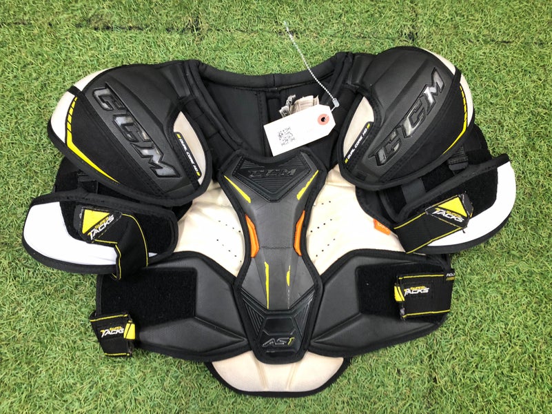 Small Senior CCM Super Tacks AS1 Shoulder Pads (Used)