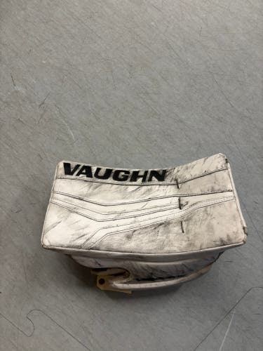 Vaughn Velocity Goalie Blocker | Intermediate Regular