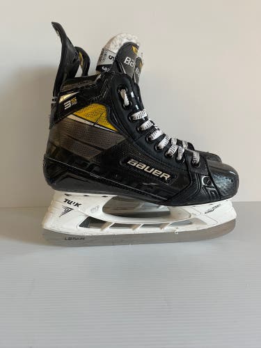 Used Size 5 Fit 3 Intermediate Bauer Supreme 3S Pro Hockey Skates