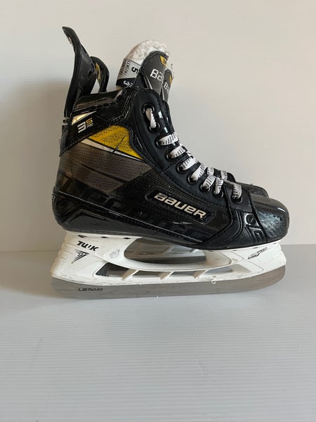 Used Size 5 Fit 3 Intermediate Bauer Supreme 3S Pro Hockey Skates