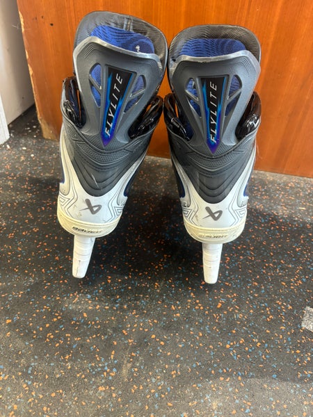 2025 Bauer Vapor Flylite Hockey Skates 8.5 (Used)