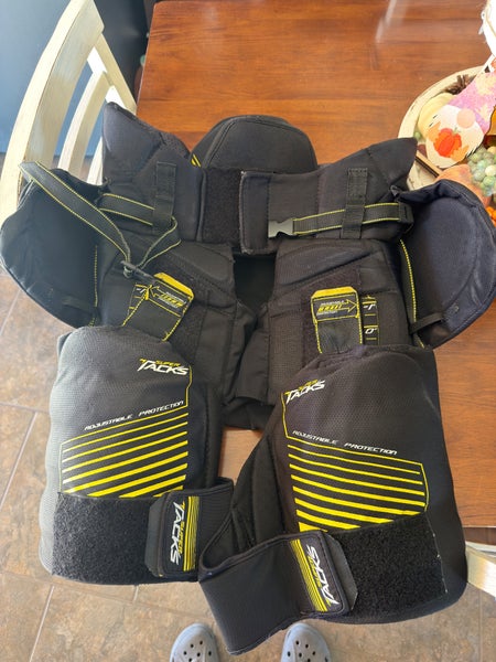 Small CCM Super Tacks Girdle (Used)