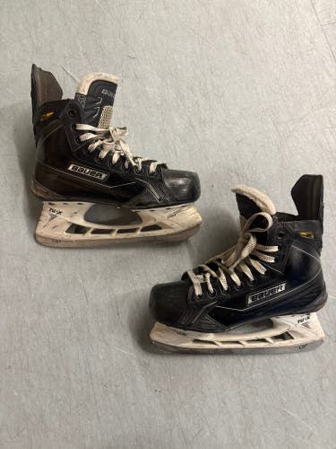 Senior Bauer Supreme 180 Hockey Skates Regular Width 5.5 (Used)