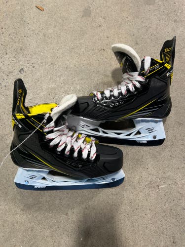 CCM Tacks Classic Pro Hockey Skates | Size 5