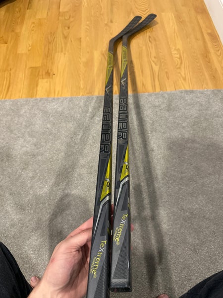 Senior Bauer Supreme 1S Right Handed Hockey Stick P02 87 Flex Pro Stock (Used)