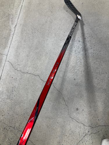 Senior Bauer Vapor Hyperlite 2 Hockey Stick | LH P28
