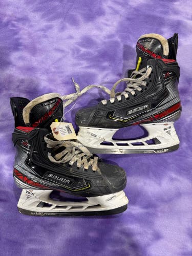 Junior Bauer Vapor 2X Pro Hockey Skates Regular Width Size 3 (Used)