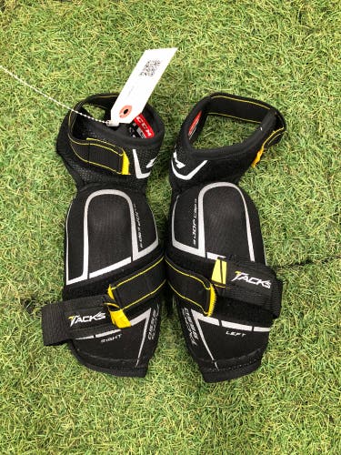 Junior Medium CCM Tacks 9550 Elbow Pads (Used)