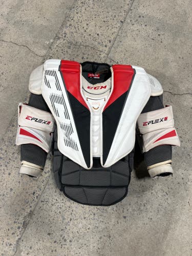 Senior Medium CCM Extreme Flex 5 Pro Goalie Chest Protector