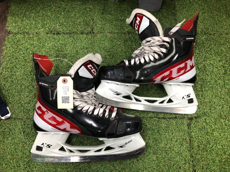 Senior CCM JetSpeed FT4 Hockey Skates Regular Width 11 (Used)