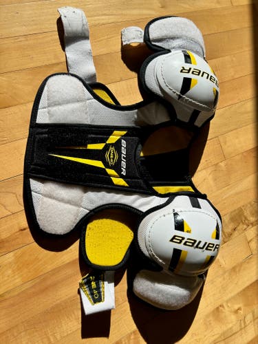 Medium Youth Bauer Shoulder Pads (Used)