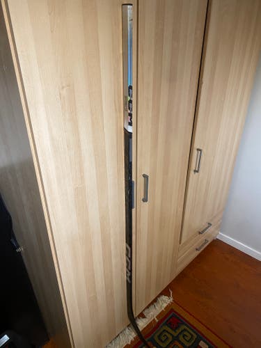 Senior CCM JetSpeed FT6 Pro Right Handed Hockey Stick P90TM 75 Flex (Used)