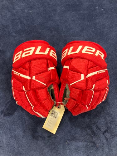 Red Junior Bauer Supreme M5 Pro Gloves 10" (Used)