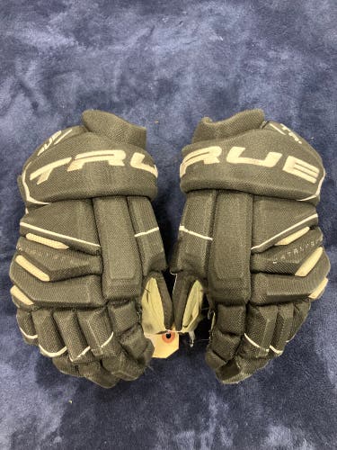 Black Junior True Catalyst 9X Gloves 11" (Used)