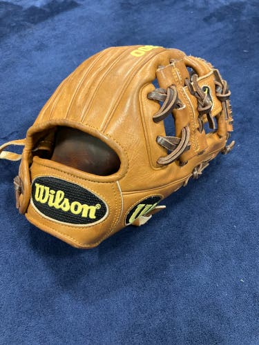 Brown Wilson A2000 DP15  RH Infield Baseball Glove 11.5" (Used)