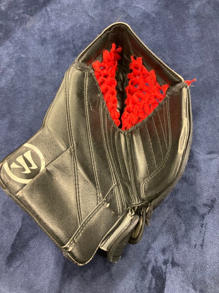 Black Junior Warrior Ritual G4 Goalie Gloves & Blockers Regular (Used)