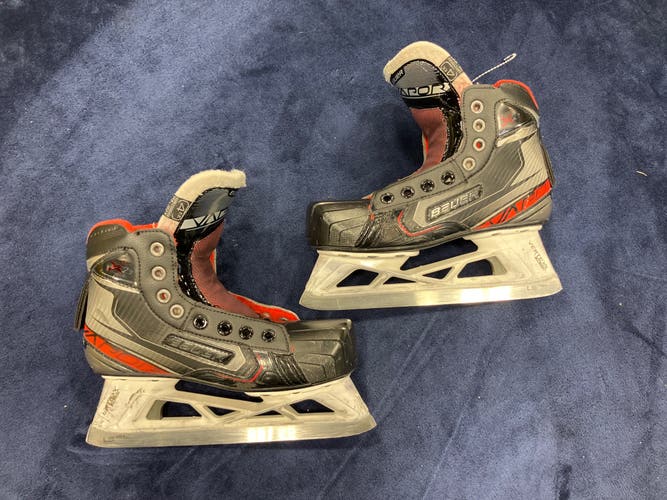 Intermediate Bauer Vapor X2.7 Hockey Goalie Skates Extra Wide Width Size 4.5 (Used)
