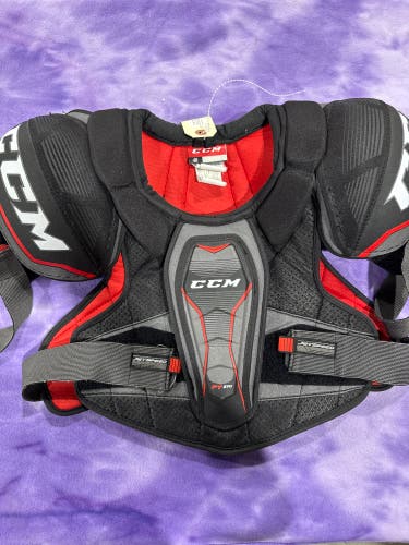 Medium Senior CCM FT370 Shoulder Pads (Used)