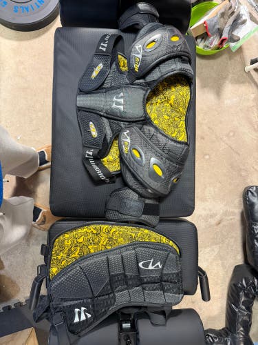 Large Adult Warrior Burn Hitman Shoulder Pads (Used)
