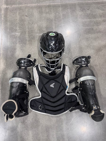 Black Youth Easton Jen schro Catcher's Combo (Used)