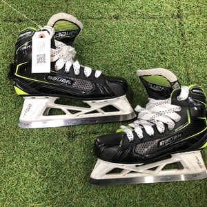 Intermediate Bauer GSX Hockey Goalie Skates Regular Width Size 4.5 (Used)