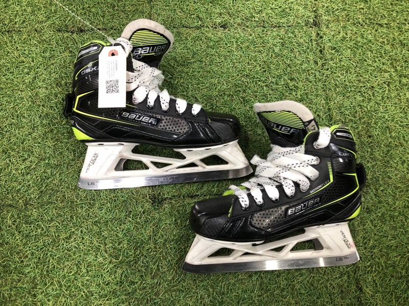 Intermediate Bauer GSX Hockey Goalie Skates Regular Width Size 4.5 (Used)