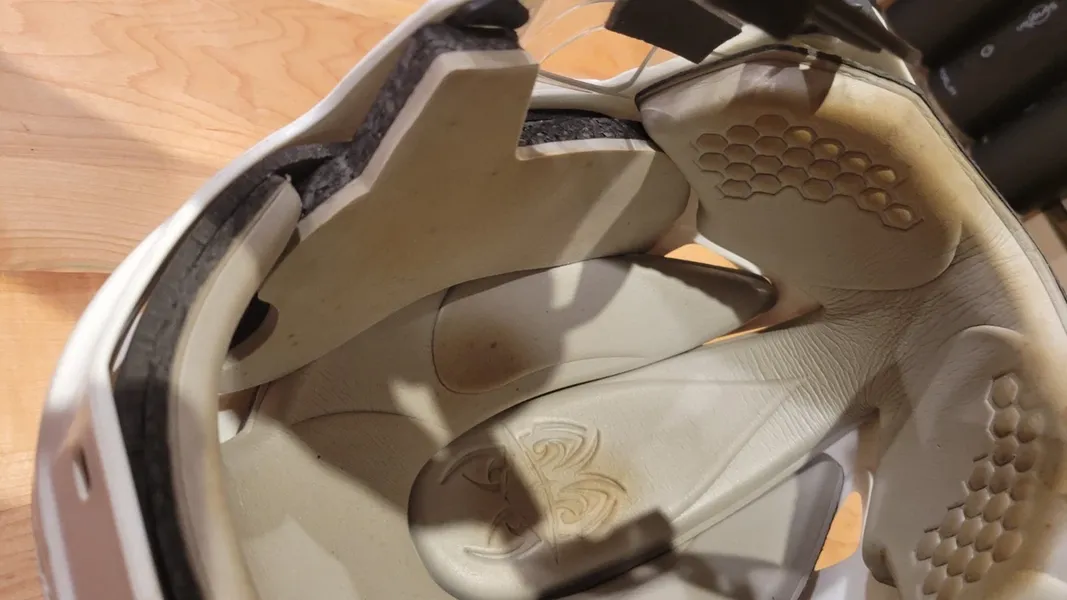 Game Worn Laredo Bucks CHL Mission M1 Pro Hockey Helmet Size Large