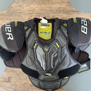 Men's Large Intermediate Bauer Supreme Mach Shoulder Pads (Used)
