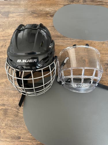 Small Bauer Re-Akt 95 Helmet (Used)