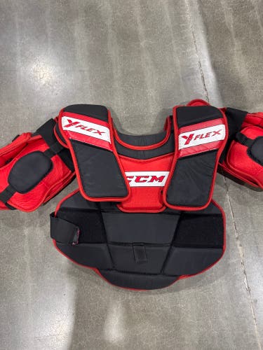 Youth Large/Extra CCM Yt Flex  Goalie Chest Protector (Used)