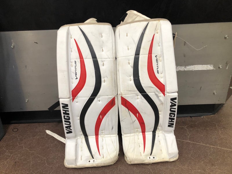 White 22" Youth Vaughn Ventus LT58 Goalie Leg Pads (Used)