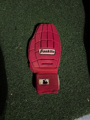 Red Senior Sliding Mitt (Used)