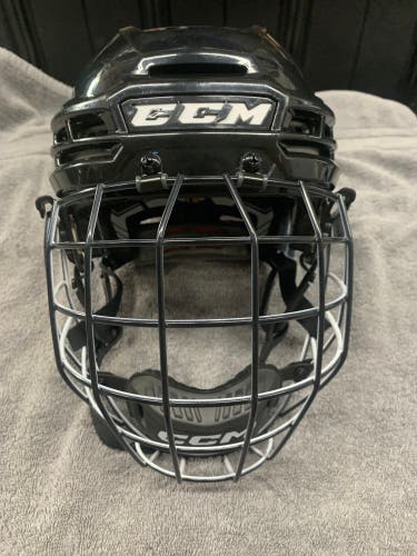 Small CCM Tacks 910 Helmet (Used) Senior Small