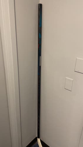 Senior CCM Vizion Left Hand Hockey Stick P28 75 Flex (New)