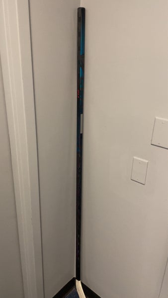 Senior CCM Vizion Left Hand Hockey Stick P28 75 Flex (New)