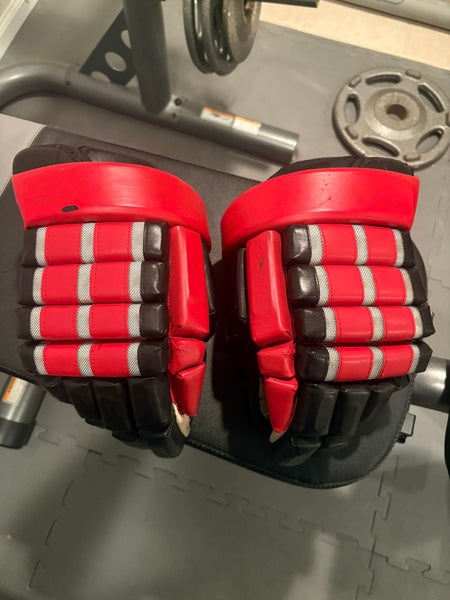 Reebok Gloves 14" (Used)