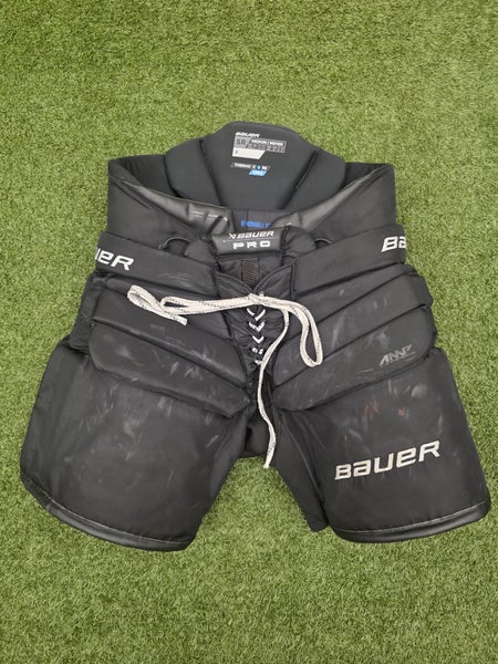 Black Senior Medium Bauer Pro Hockey Goalie Pants (Used)