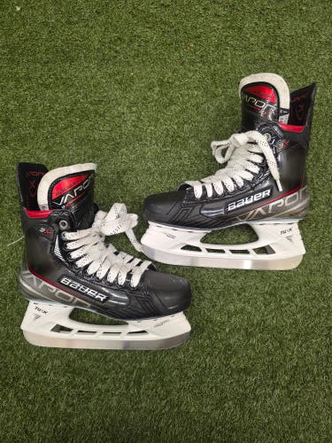 Intermediate Bauer Vapor 3X Hockey Skates 6.5 (Used)