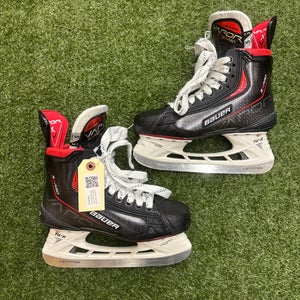 Intermediate Bauer Vapor 3X Pro Hockey Skates | Size 5 Fit 3