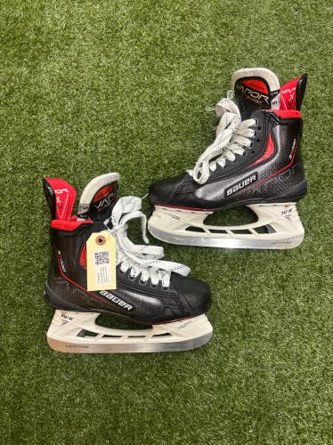 Intermediate Bauer Vapor 3X Pro Hockey Skates | Size 5 Fit 3