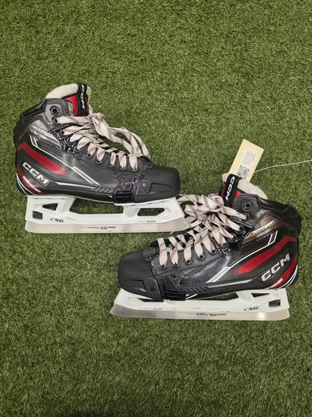 Senior CCM Extreme Flex E6.9 Hockey Goalie Skates Regular Width 7.5 (Used)