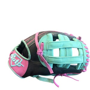 Used CLASSIC S20 BB/SB Glove RH Throw Pink And Black 12" 10299-C000302712