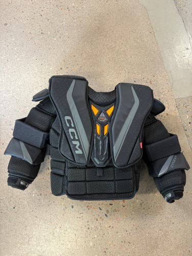 Senior Medium CCM EFLEX 6 Goalie Chest Protector (Used)