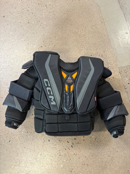 Senior Medium CCM EFLEX 6 Goalie Chest Protector (Used)