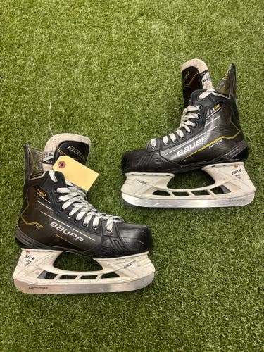 Intermediate Bauer Supreme M40 Hockey Skates 6