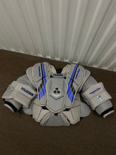 Medium / Large Vaughn Velocity VE8 Junior Goalie Chest Protector
