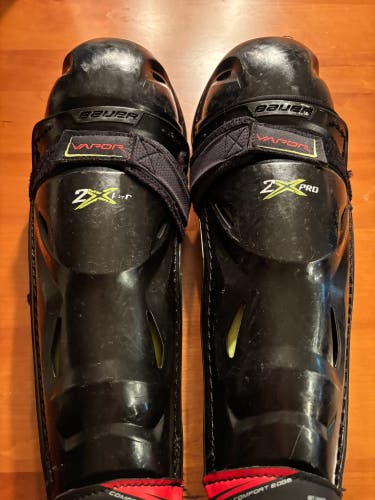 Junior Bauer Vapor 2X Pro 12" Shin Pads (Used)