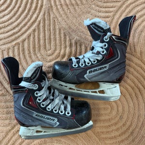 Youth Bauer Vapor X:40 Hockey Skates Regular Width 10 (Used)